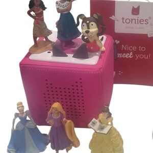 TonieBox Disney Princess Bundle Pink with 5 Princess Figurines & Puppy & Charger